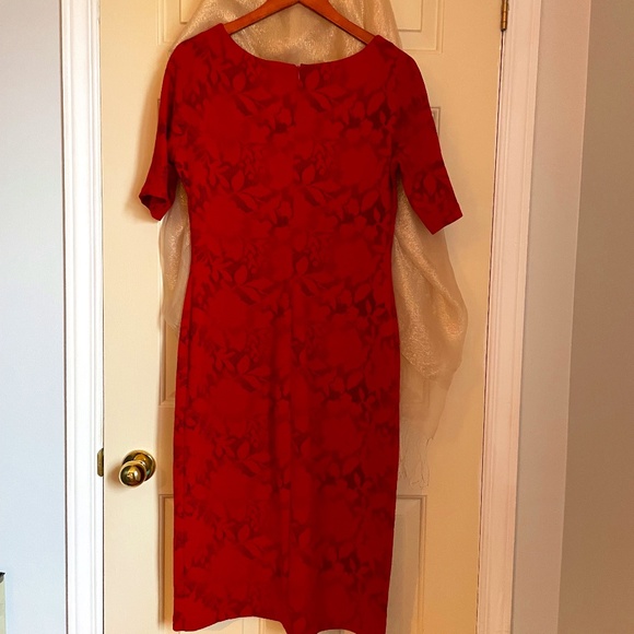 Red fitted dress - Picture 1 of 2